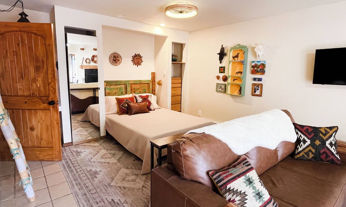 El Prado Condo | Hollyhocks Quail Ridge Studio Condo