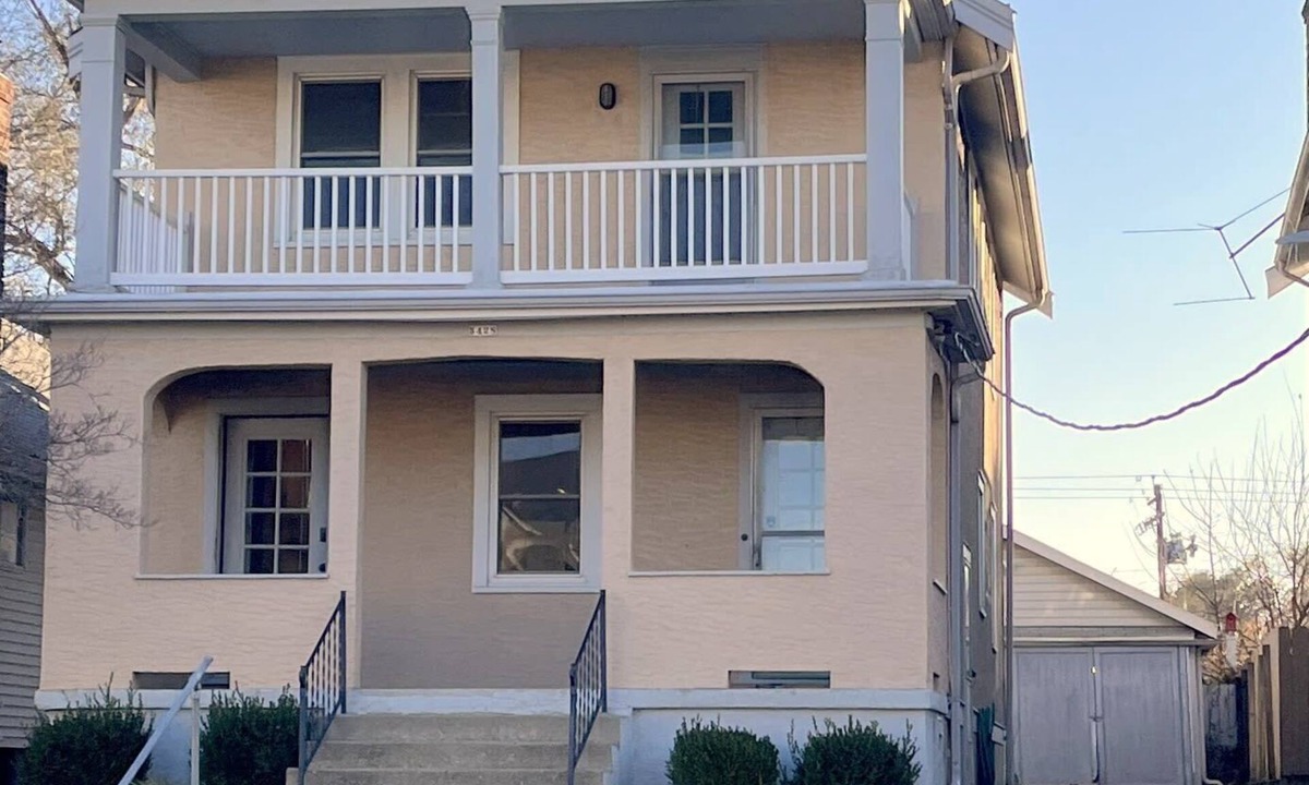 Norwood House | Hunter #1, Private One Bed near Xavier & Downtown