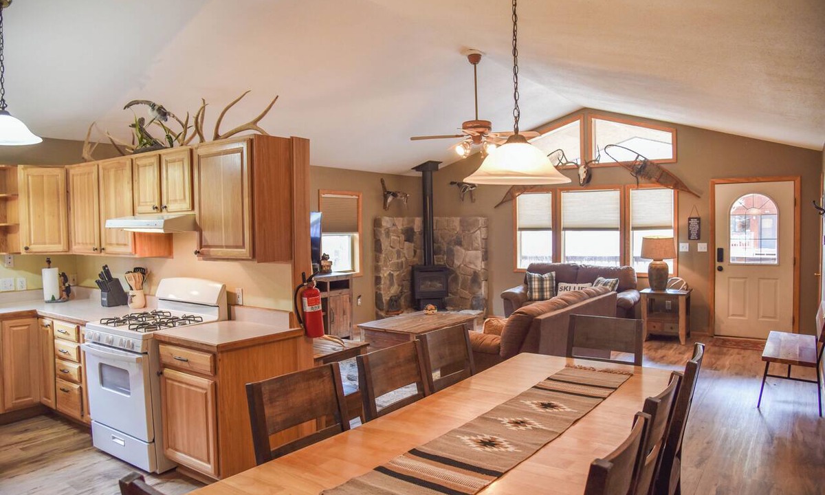 Red River Cabin | Hunter's Haven aka "The White Buffalo"