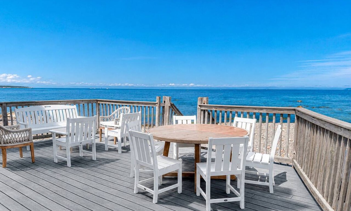 Scituate House | Immaculate Ocean Views | Sleeps 11 | Waterfront!