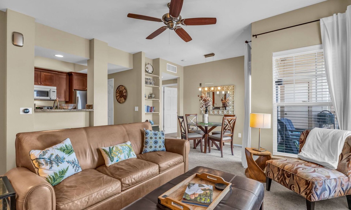 Kimball Junction Condo | Immaculate PC condo - Extended Stay or Monthly rental, KING BED, carport, W/D