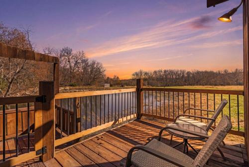Bucyrus House | Kansas City Creekside Lodge on 22 Acres for Groups