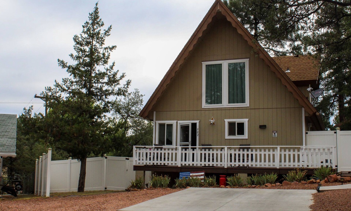 Payson Cabin | Keith Château; A Cheerful A-Frame Cabin ❤️