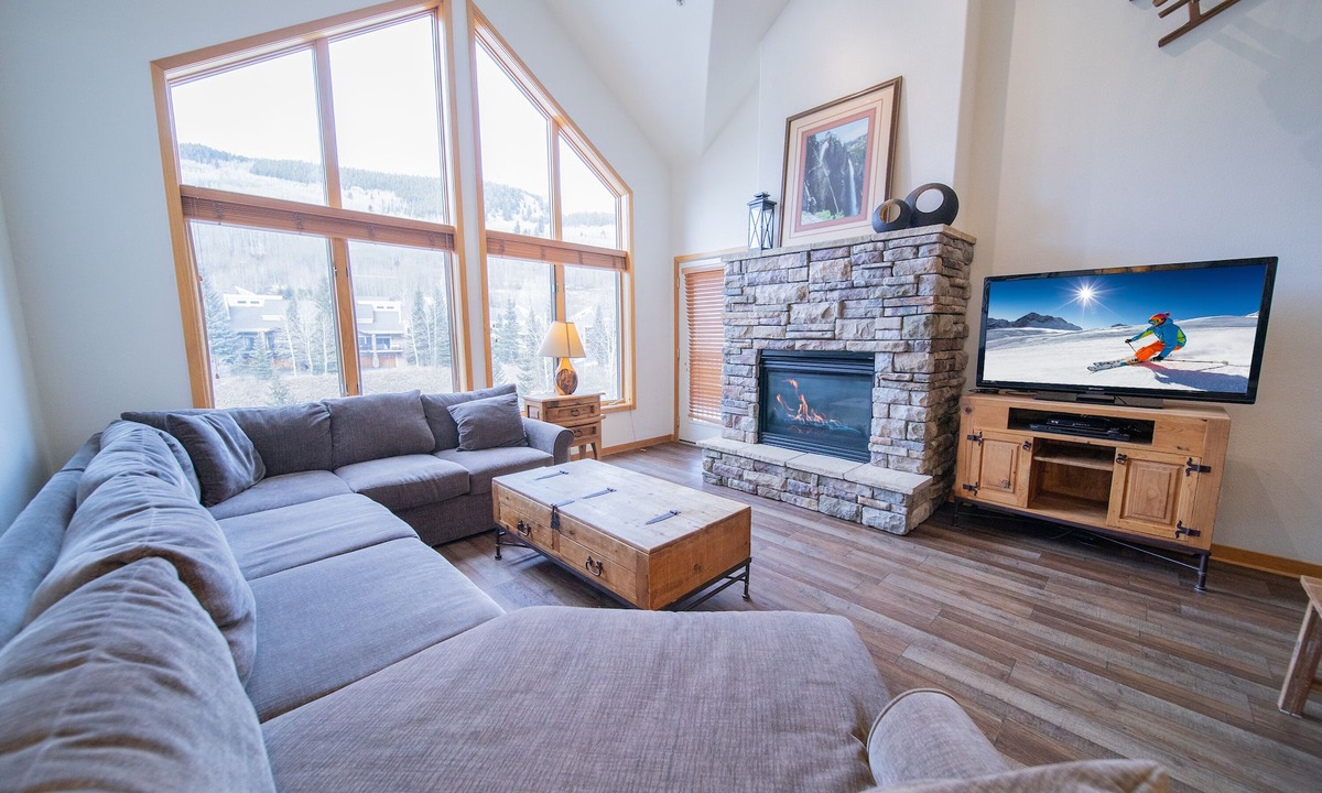 Mountain House Condo | Keystone Family Property | Balcony & Summer Fun