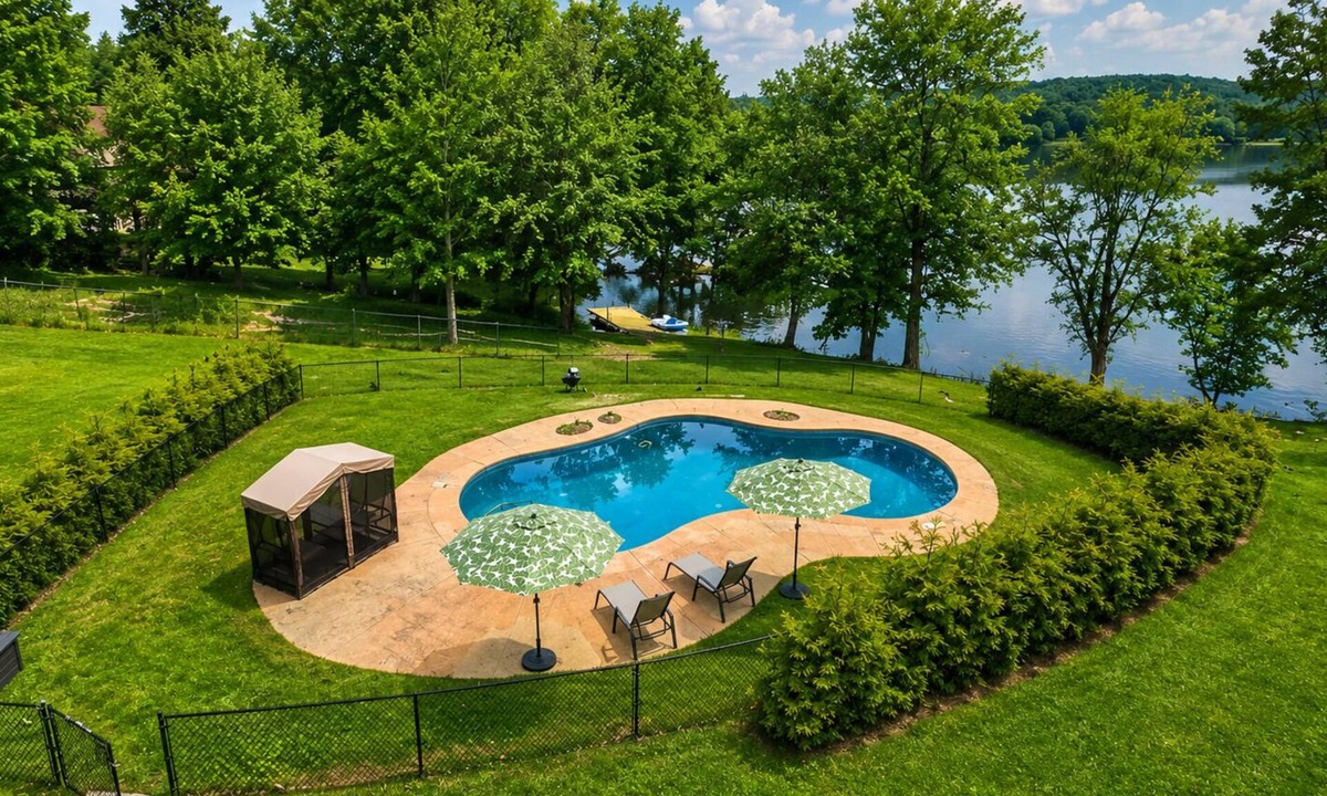 Walton Park House | Lakefront Paradise Pool + Paddle Boats Sleeps 12