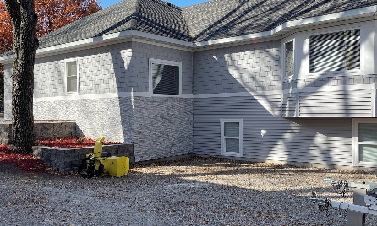 Clear Lake House | Lakeside 6-bdrm 4-bath with game room, golf cart & semi private dock.
