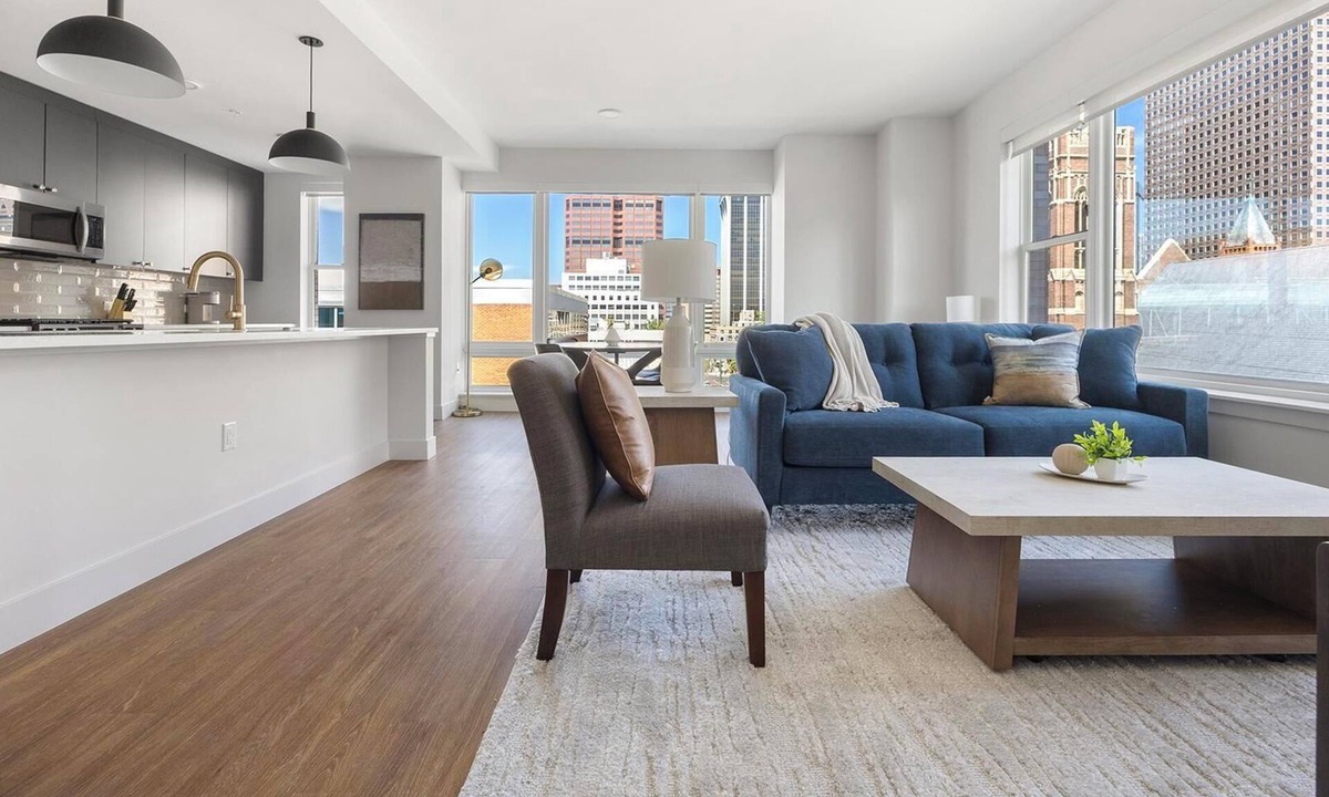 Uptown Apartment | Landing | Beautiful 2BD, Rooftop Lounge, Gym