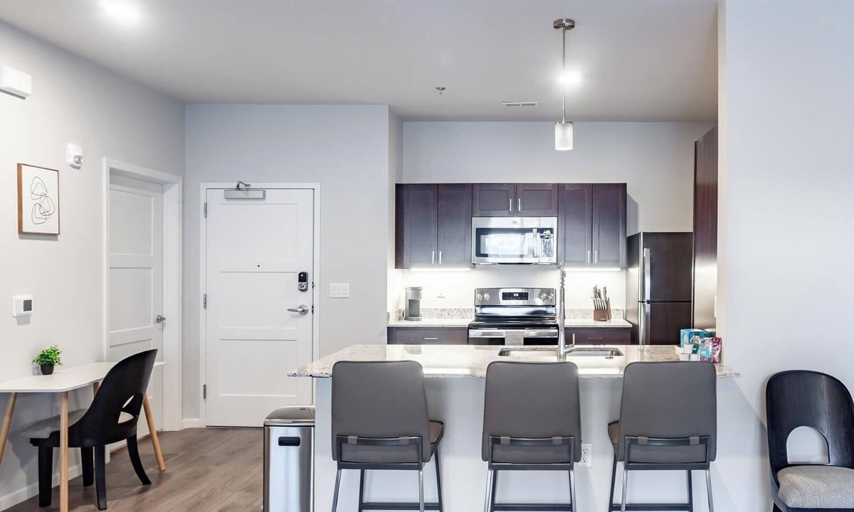 Greenwich Apartment | Landing | Spectacular 2BD, Game Room, Pool