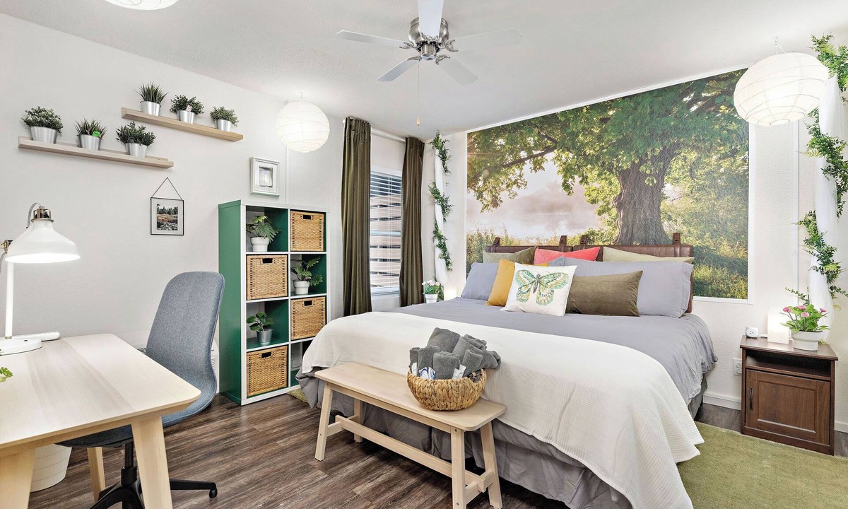 Prairie Village Apartment | Life is Suite King Bed Fast WiFi Free Parking Spot Dedicated Work table & chair