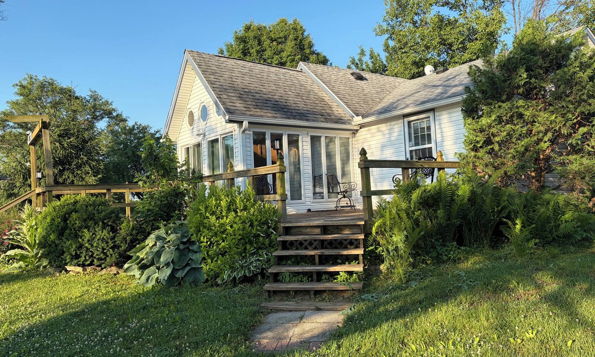 Platte City Other | Little Platte Farm, Charming 3-bedroom house in rural Platte County close to KCI