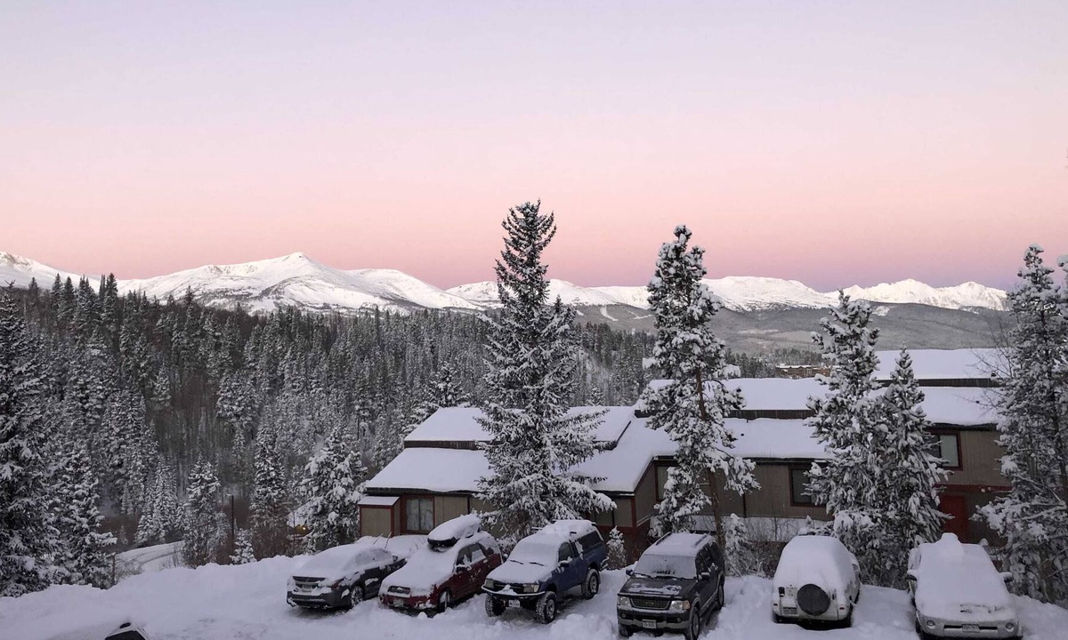 Dunkin Hill House | Lovely 2BR w/ Mt. Baldy Views, Near Town & Slopes!