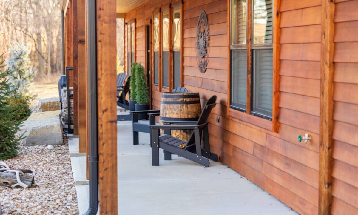 Potter House | Luxe Country Lodge | Fire Pit & Acreage