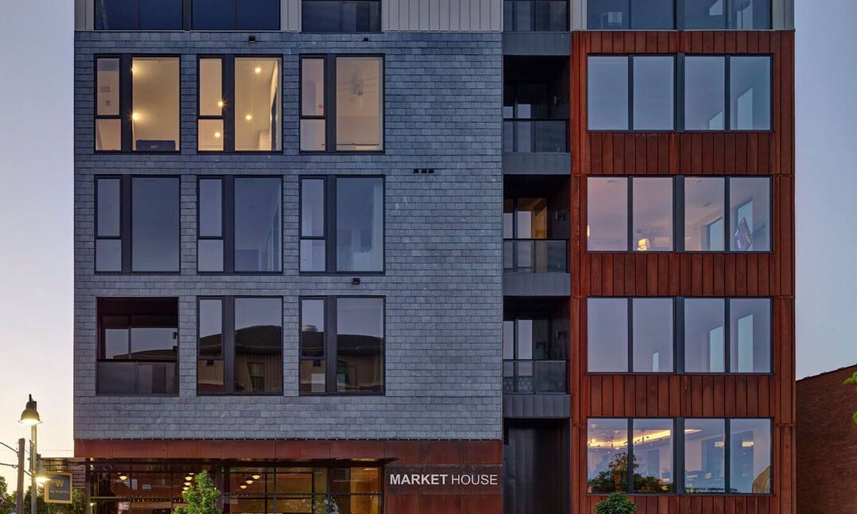 Mann Condo | Luxurious Condo in Heart of Downtown Iowa City