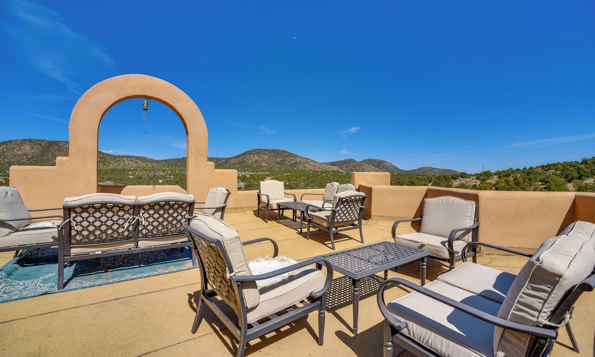 Canoncito Apartment | Luxurious Retreat w/Stunning Views in Santa Fe