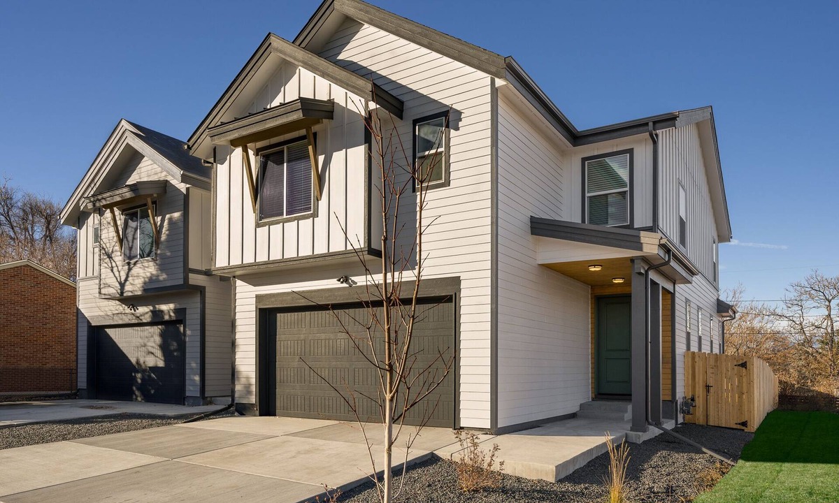 Berkley House | Luxury New Build 6 beds High End Home by Tennyson