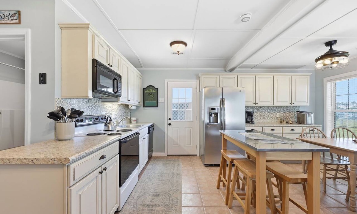 Marshallberg House | Marshallberg Waterfront Cottage w/Dock!