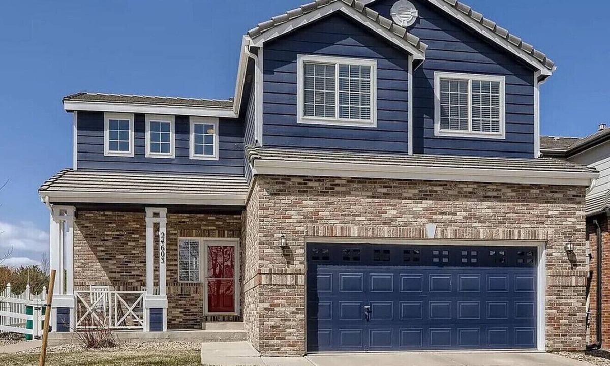 Aurora House | Marvelous 4-bedroom house with AC in vibrant Aurora