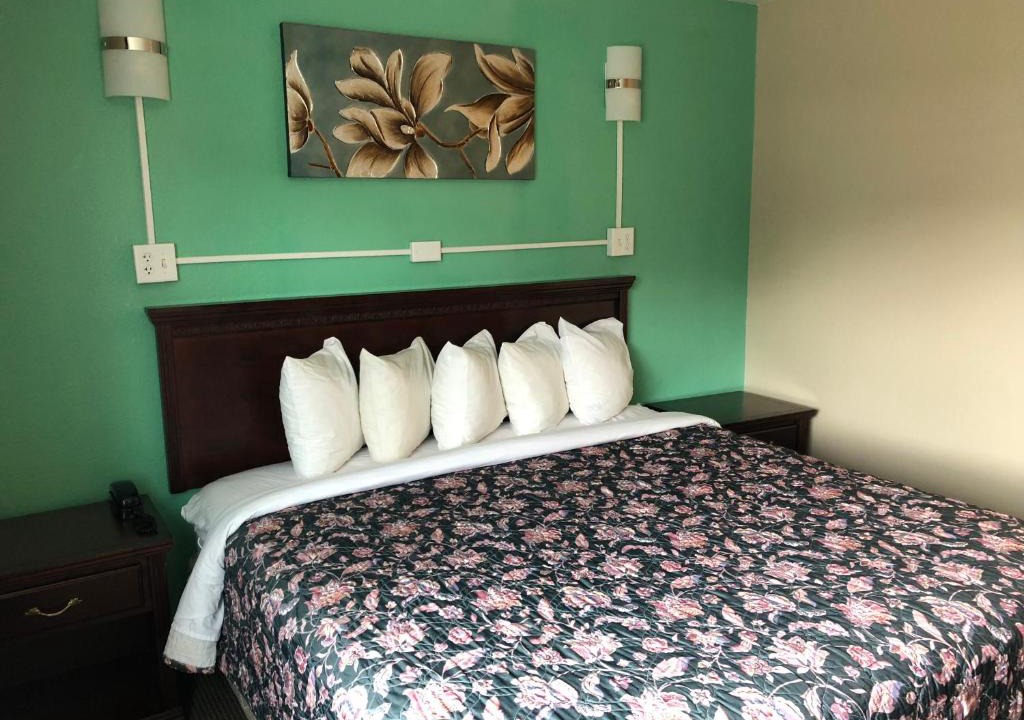 Springfield Hotel | Midtown Inn