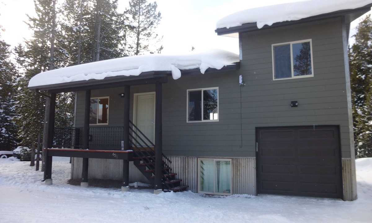 West Yellowstone Cabin | Modern European-Style Cabin in West Yellowstone