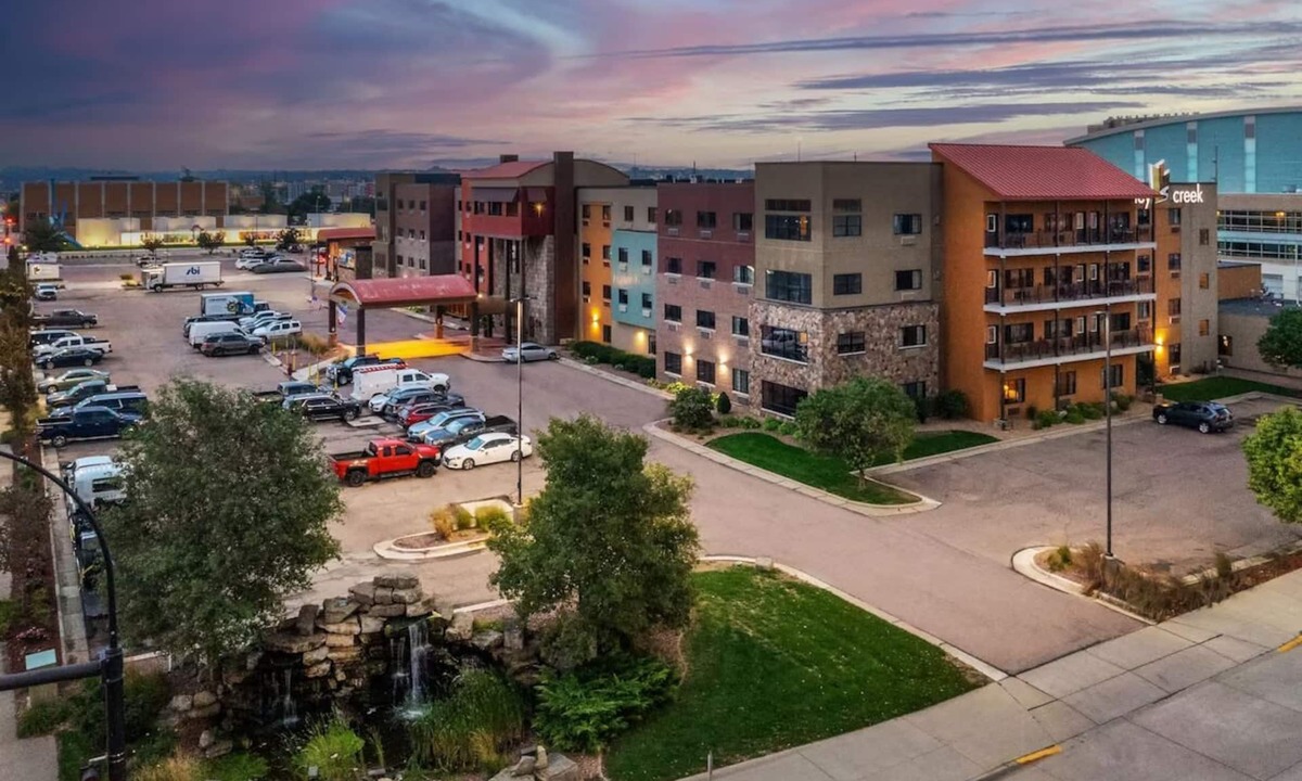 Sioux City Hotel | Modern Sioux City Stay | Comfy Suites Close to City Historical Attractions