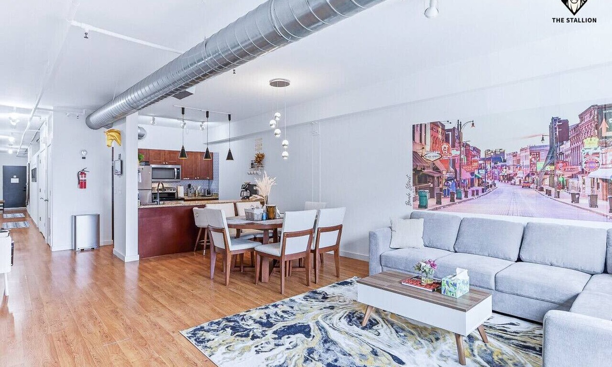 Downtown Memphis Apartment | Modern Spacious Loft in Downtown
