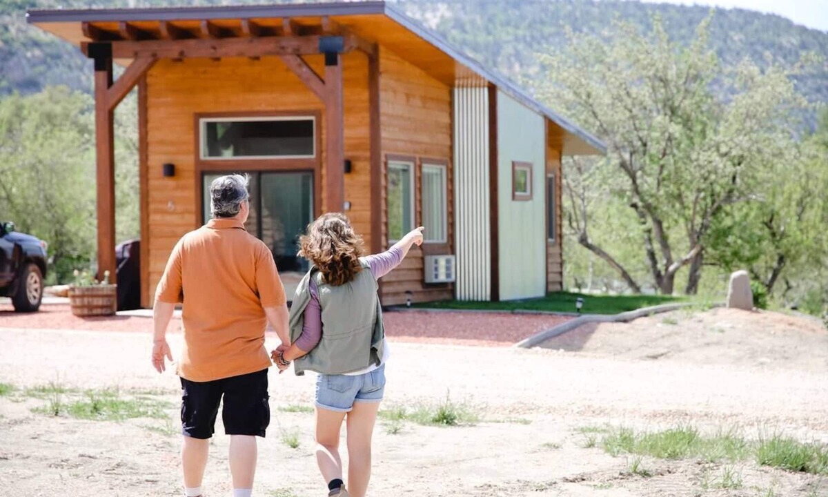 Glendale Cabin | Modern Tiny House in Apple Orchard Between Zion and Bryce