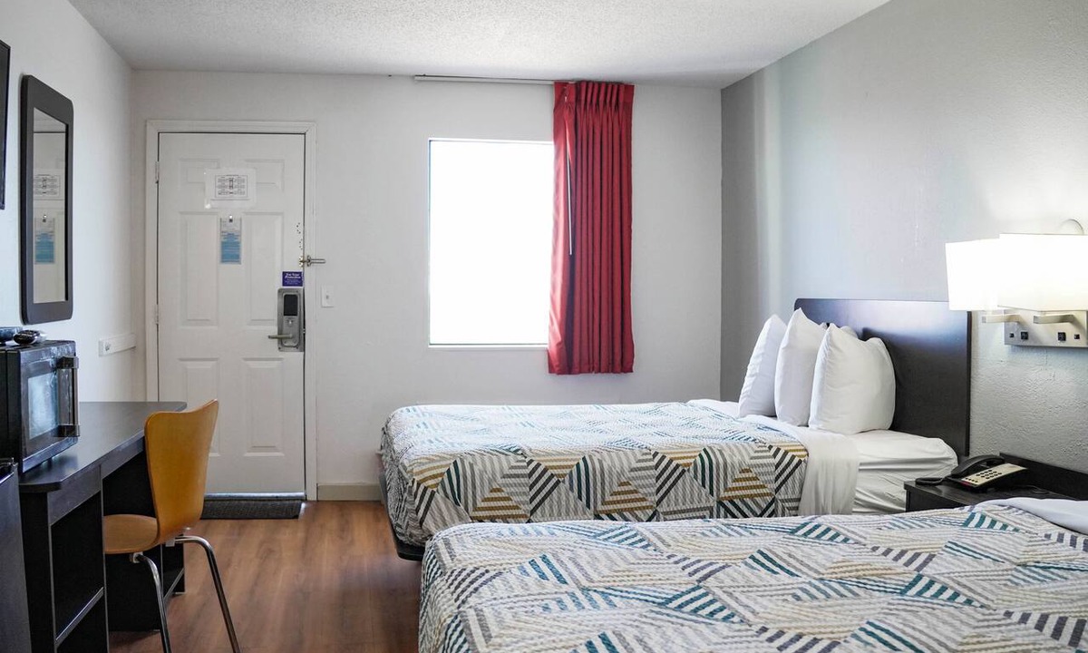 Rolla Hotel | Motel 6 Rolla, MO