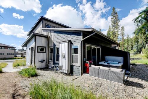 Rendezvous House | Mountain Cabin 28 I Private Hot Tub I Great Views I Activity Program