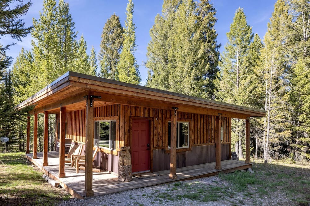 Lazy Acres Cabin | Mountain Cabin Near Yellowstone with Scenic Views, West Yellowstone, Montana