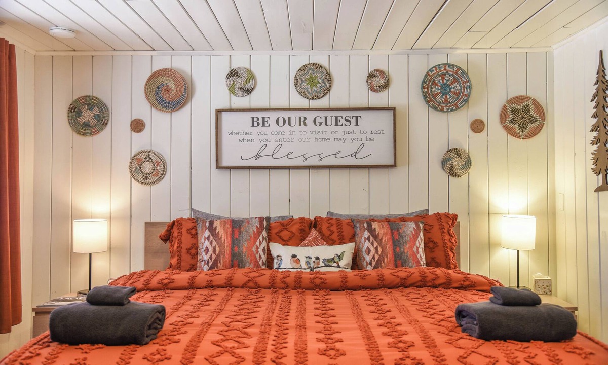 Red River Cabin | Mountain Song Cabins (Pioneer #7 & #8)