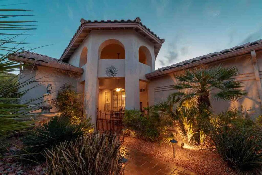 Pinnacle Hill House | Mountain View Hideaway with Heated Pool