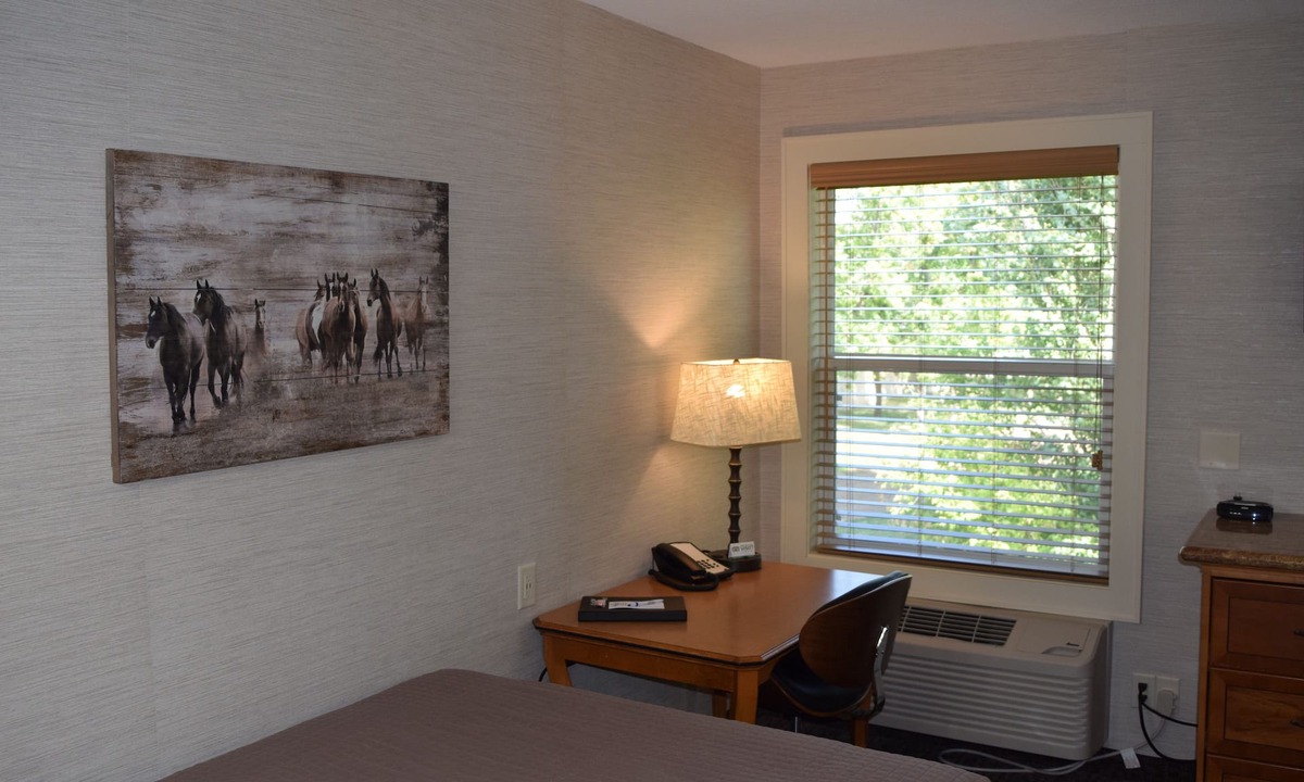 Killdeer Hotel | Mountain View Hotel