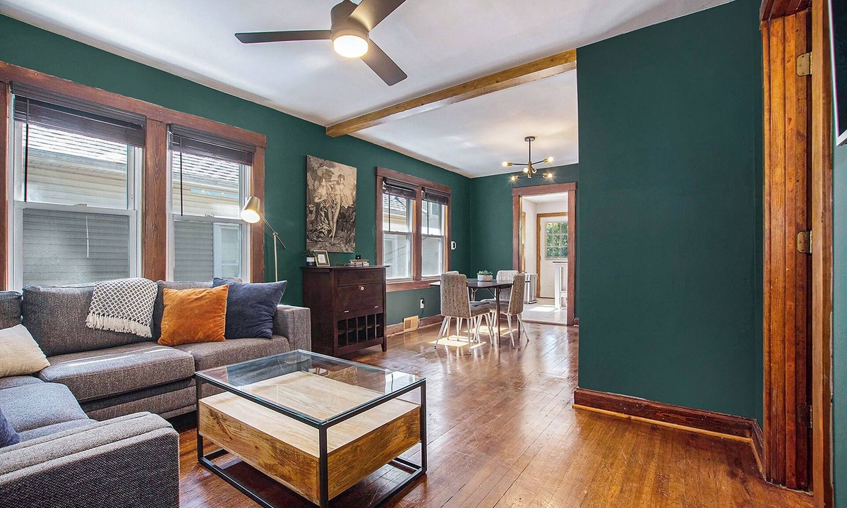 Rosedale House | New 2 BR home close to KU med and Westport