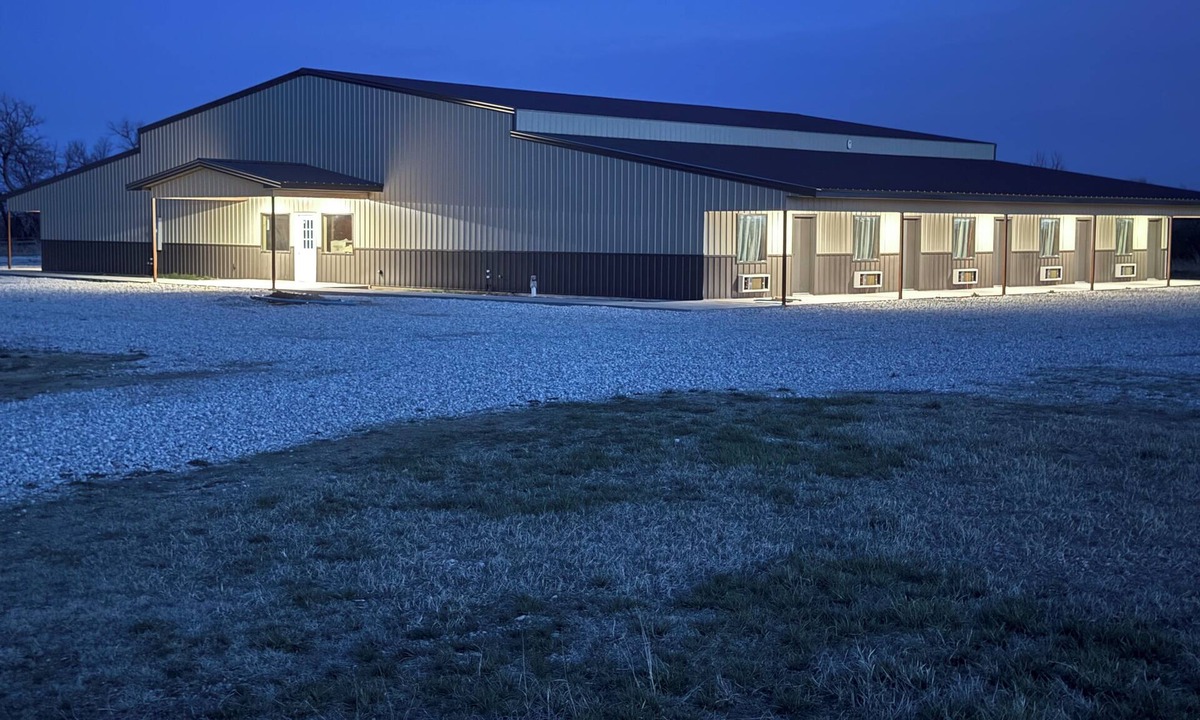 Elk County Hotel | New Lodge just outside of the town of Moline