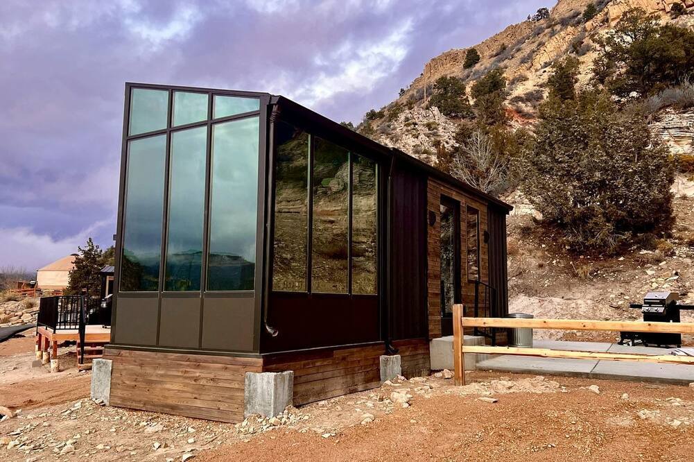 Orderville Cabin | New Modern Tiny House with BBQ in Orderville, Utah