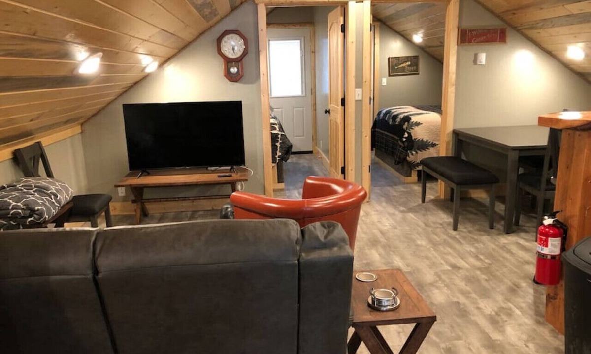 Island Park Cabin | Newly Built, Rustic Loft, Kitchen, Washer & Dryer