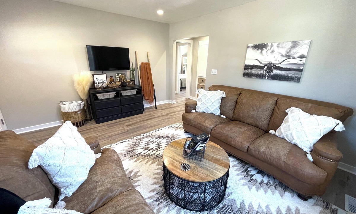 Wa Keeney House | Newly renovated upper floor!