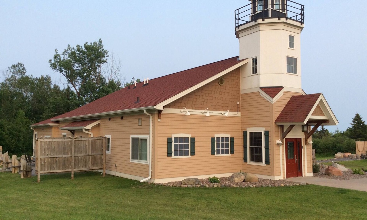 Palmers House | North Shore Lighthouse Suites ~ Anderson Suite~With Sauna and Outdoor Fire Pit