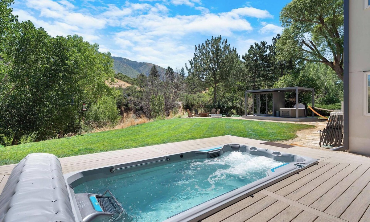 Sandy House | Organic-Modern Garden Suite/Sauna, Gym, & Patio/Wasatch Mountains