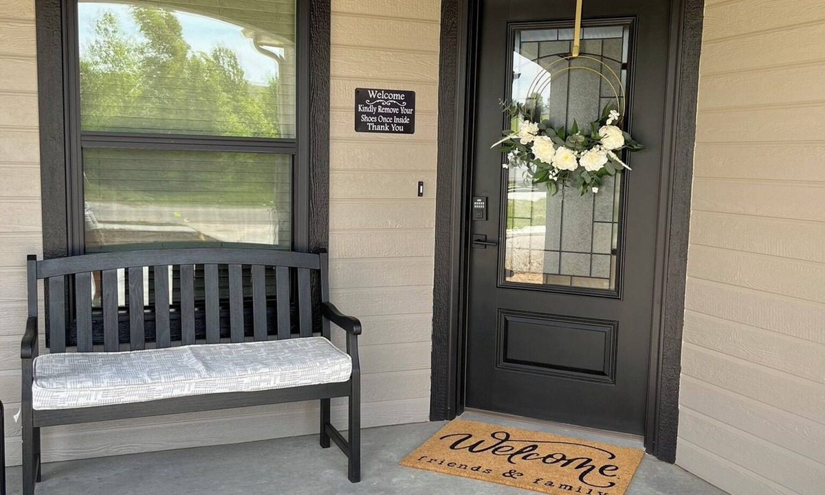 Junction City House | "OurRetreat" Awaits You - In Spring Valley near Milford Lake, Fort Riley and KSU