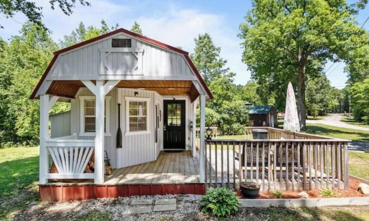 Camden Cottage | Peaceful Cozy Tiny Home+Fast Wifi+Near TN River+Great Food Spots
