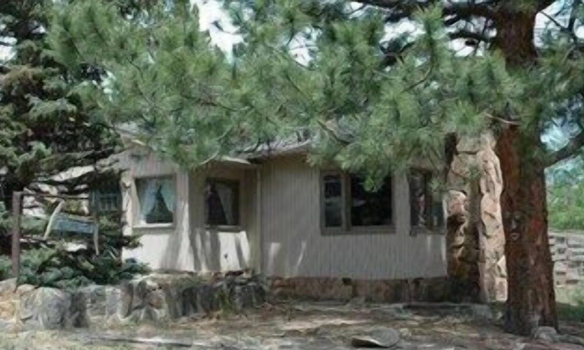 Estes Park Cabin | Peaceful Historic Cabin, Estes Park CO