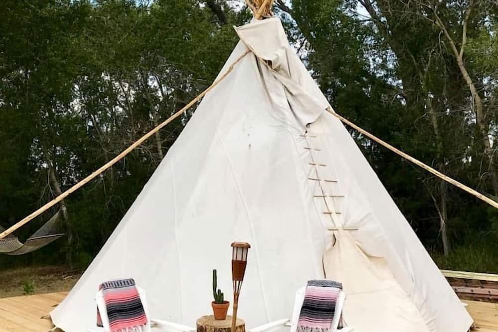 San Cristobal RV Rental | Peaceful Tipi Retreat on Organic Berry Farm near Taos, New Mexico