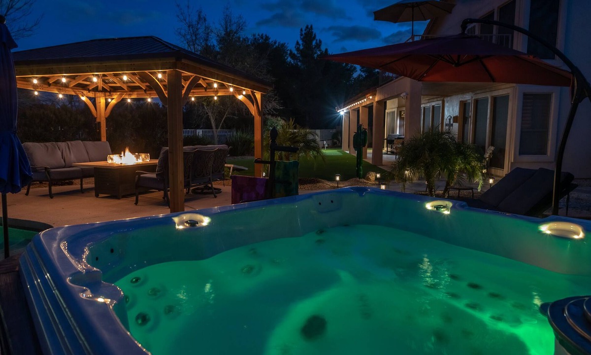 Arrowhead Ranch House | Perfect Desert Oasis, relaxing PRIVATE HEATED , hot tub, LARGE YARD