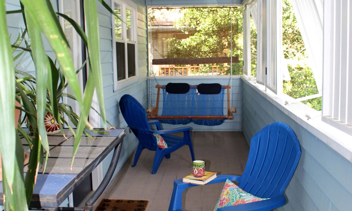 Colington House | Pet-Friendly OBX Retreat - 3BR/2BA - Private Beach Parking MP6 Kill Devil Hills