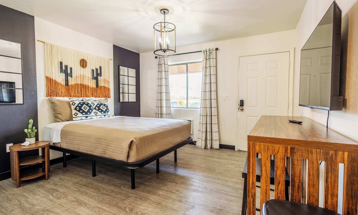 Tolleson Apartment | Pet-Friendly Studio | 5 Min to Hospital