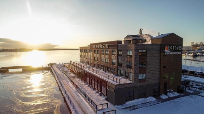 Downtown - Waterfront Hotel | Pier B Resort
