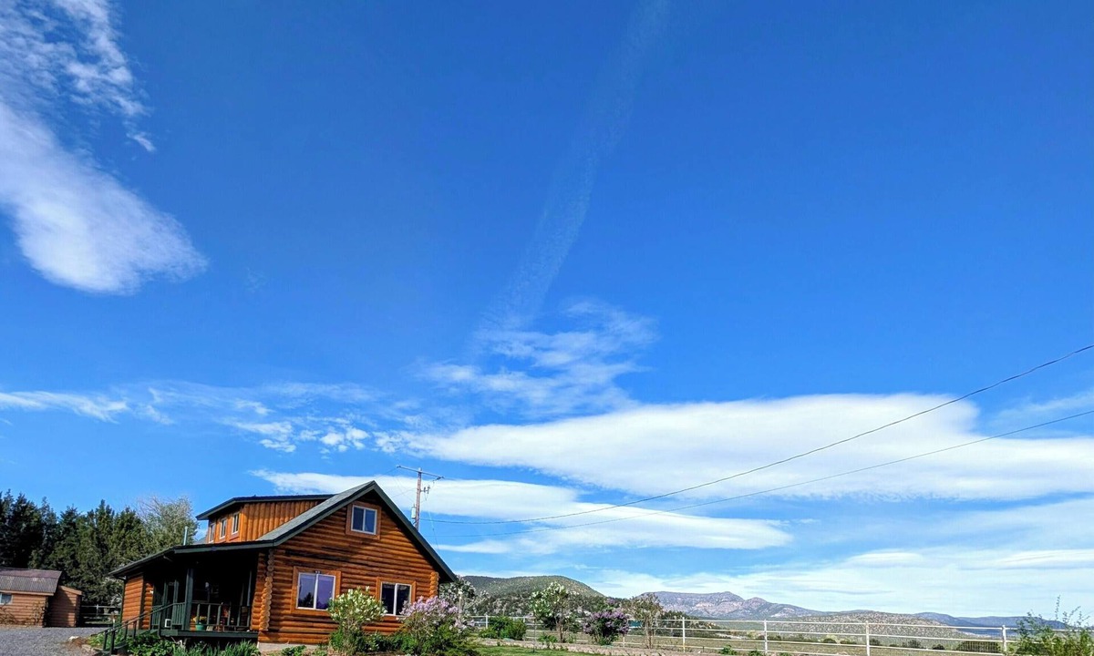Central House | Pine Valley Area Private Rustic Rural Living $70 Nightly! Big Sky & Mountain Views All Around! Outdoor Active Living Oasis Invitation! Bring Your Pets and Your Toys! Ride Out to Paved or Off Road Trails Everywhere! Ask @ Monthly Discounted Rate