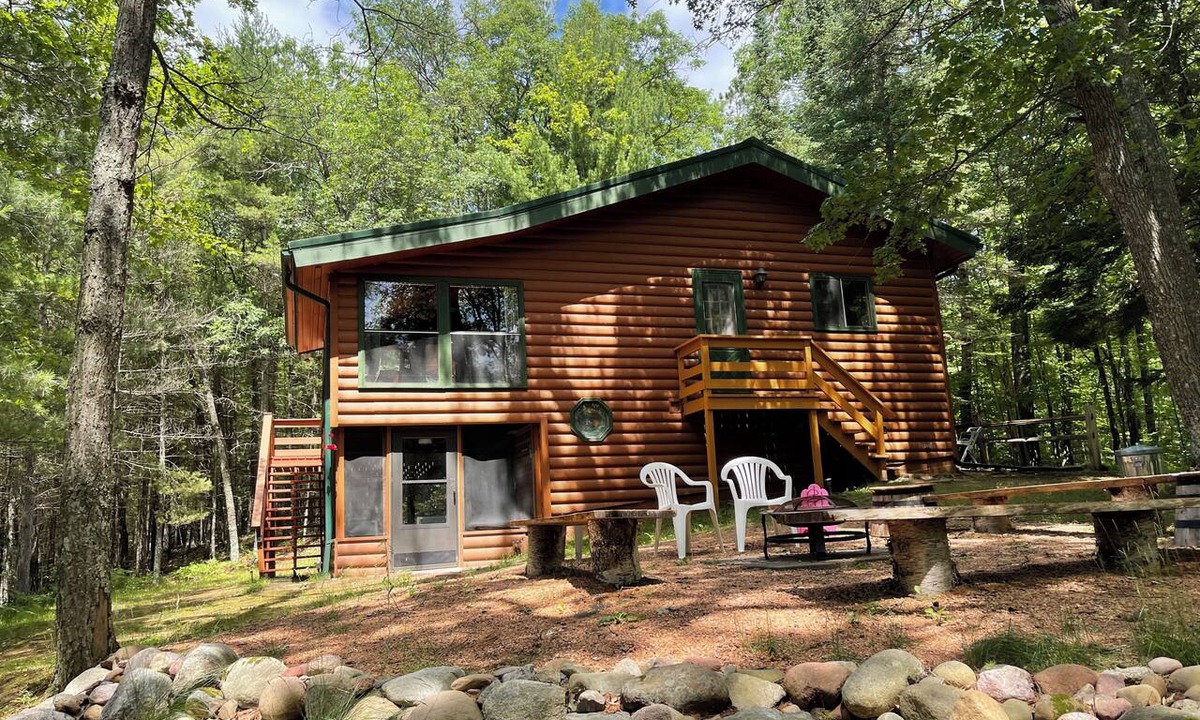 Hazelhurst House | Private lakefront cabin-modern amenities-AC-kayaking, fishing, exploring nature