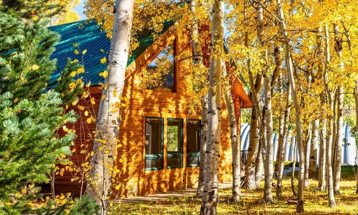 Kremmling House | Private & Lux Gore Pass Adventure Cabin W/Hot Tub